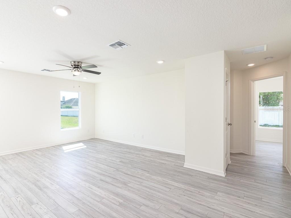 1587 - PORT CHARLOTTE SUB 33 - Residential