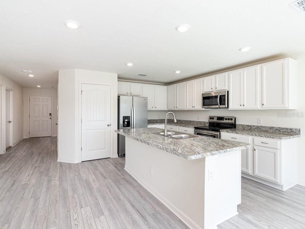1587 - PORT CHARLOTTE SUB 33 - Residential