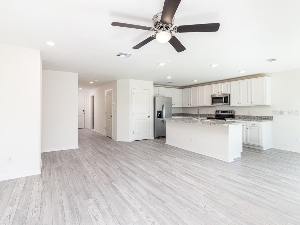 1587 - PORT CHARLOTTE SUB 33 - Residential