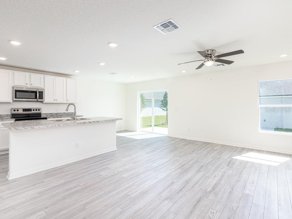 1587 - PORT CHARLOTTE SUB 33 - Residential