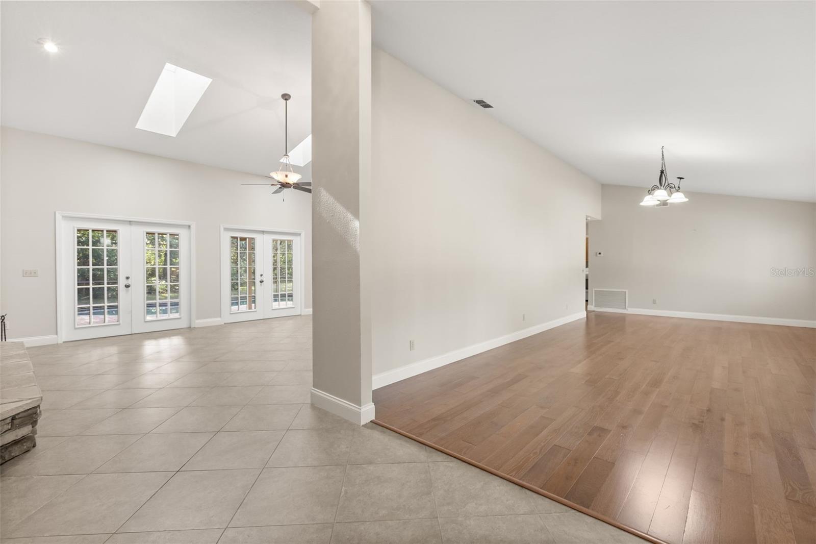 TURNBURY WOODS - Residential