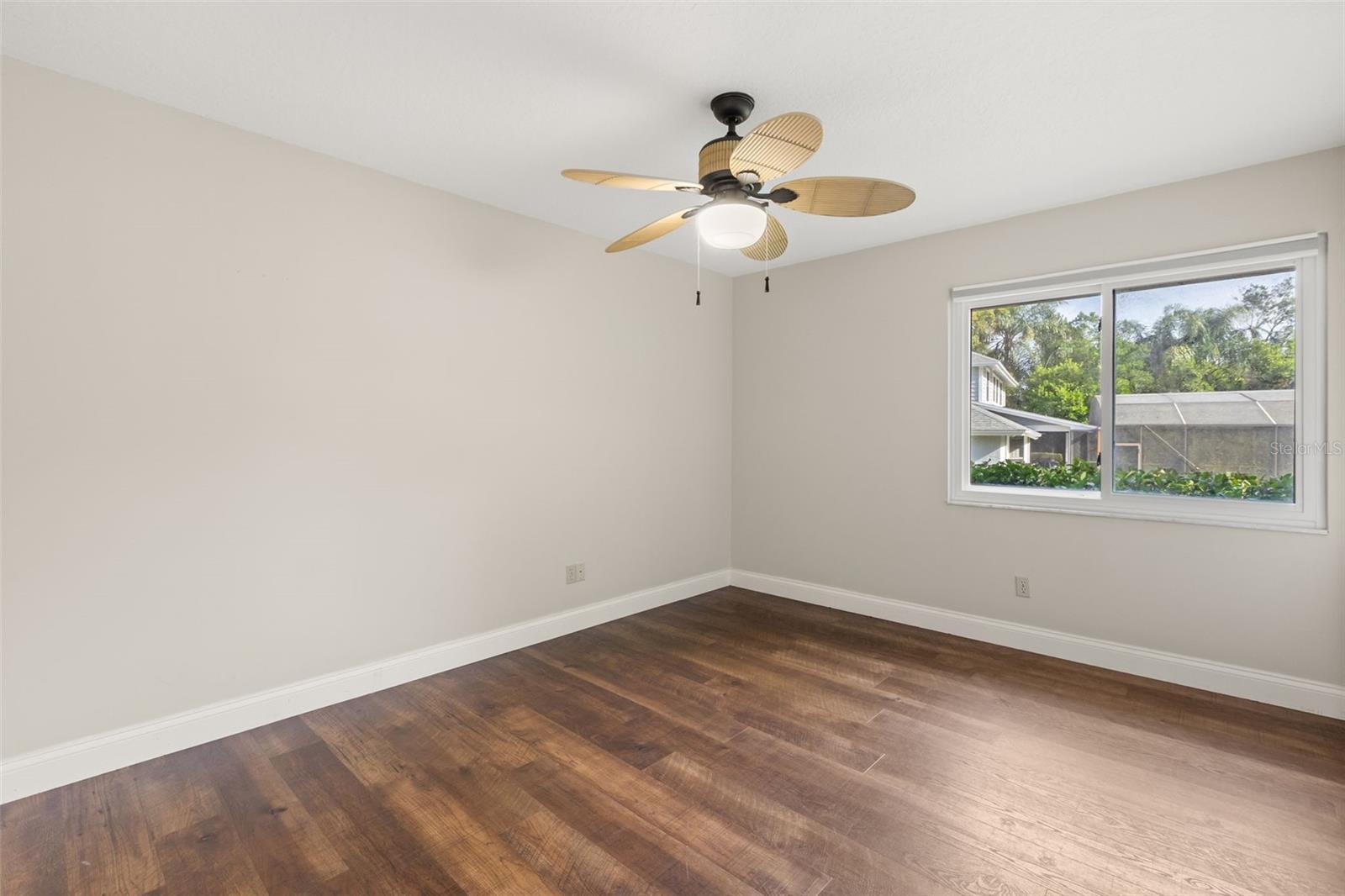 TURNBURY WOODS - Residential