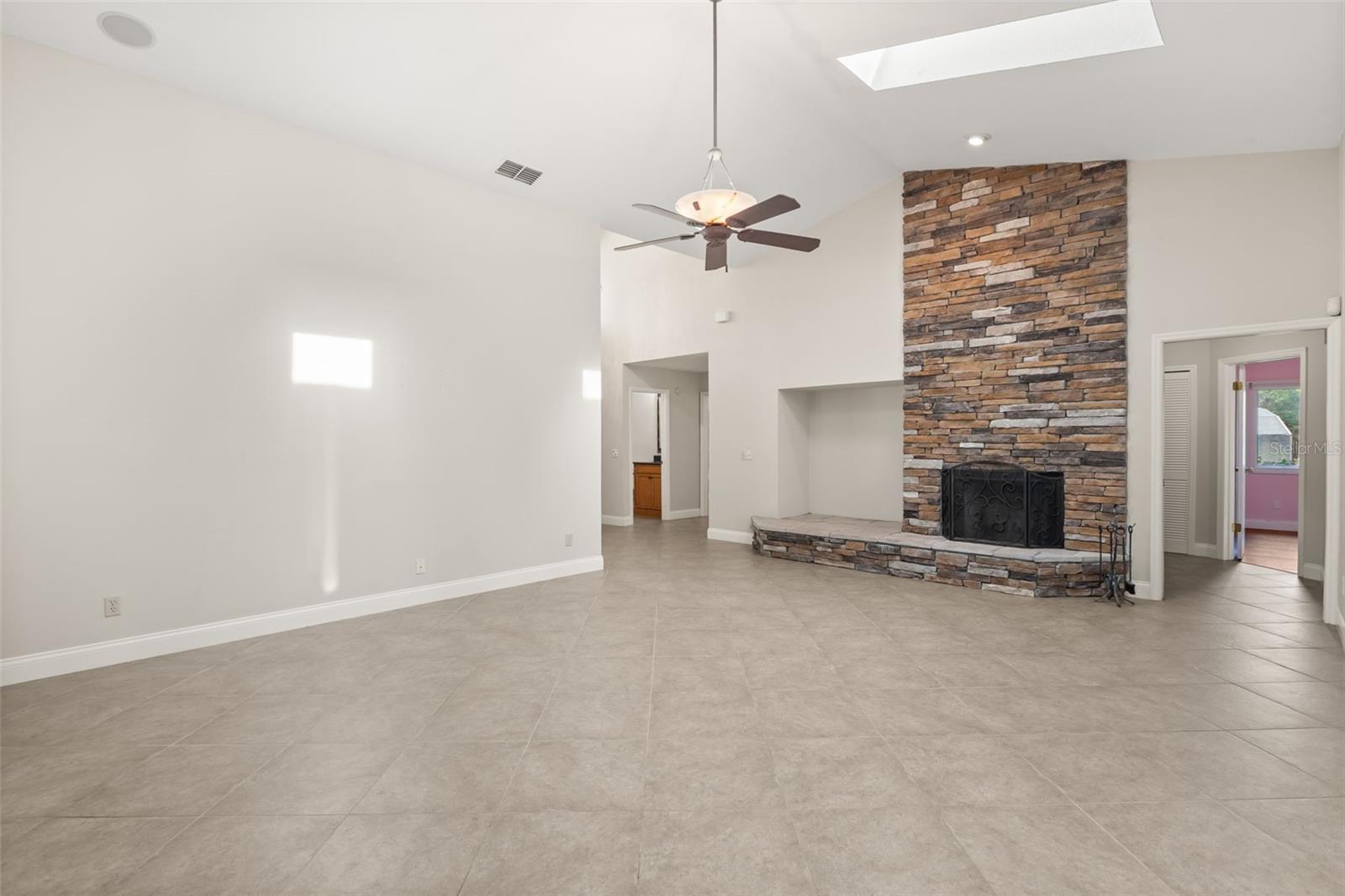 TURNBURY WOODS - Residential
