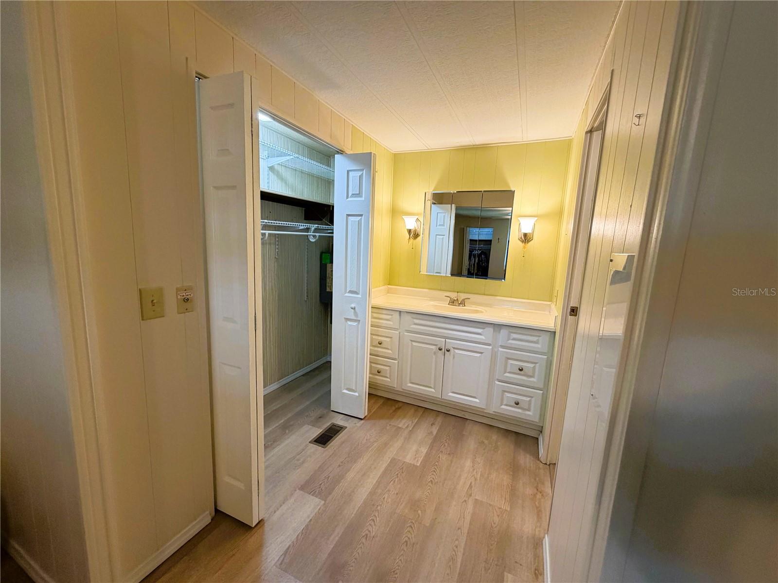 HAWTHORNE AT LEESBURG A COOP - Residential