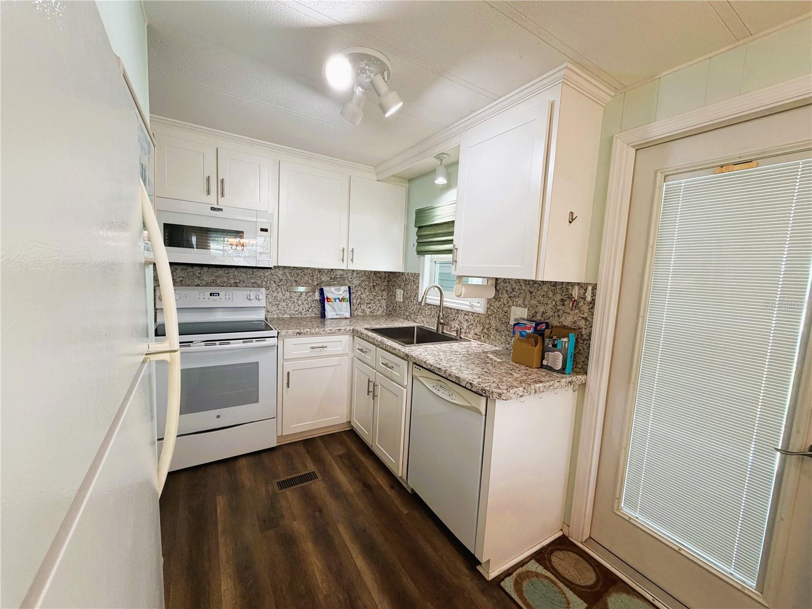 HAWTHORNE AT LEESBURG A COOP - Residential