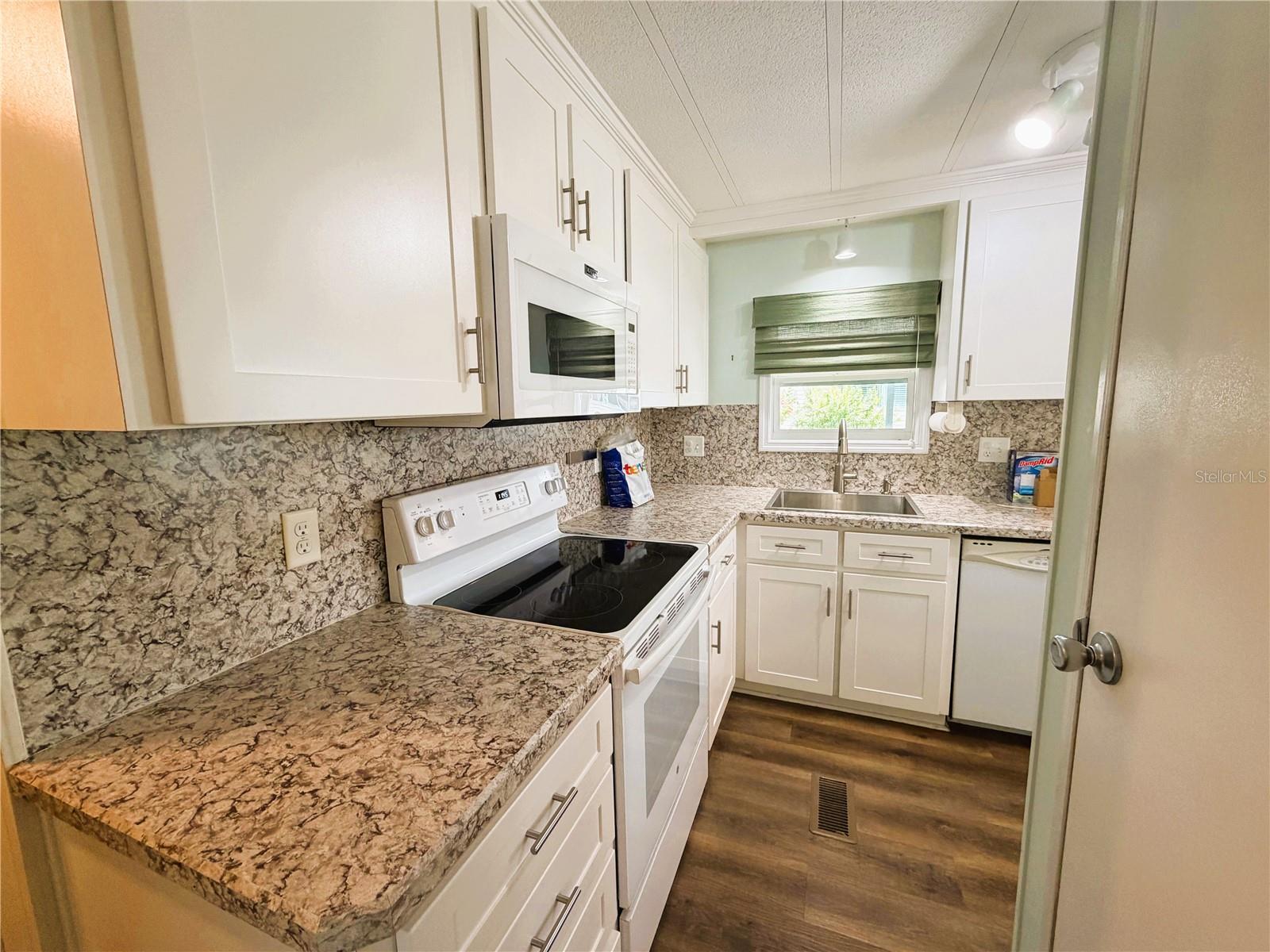 HAWTHORNE AT LEESBURG A COOP - Residential