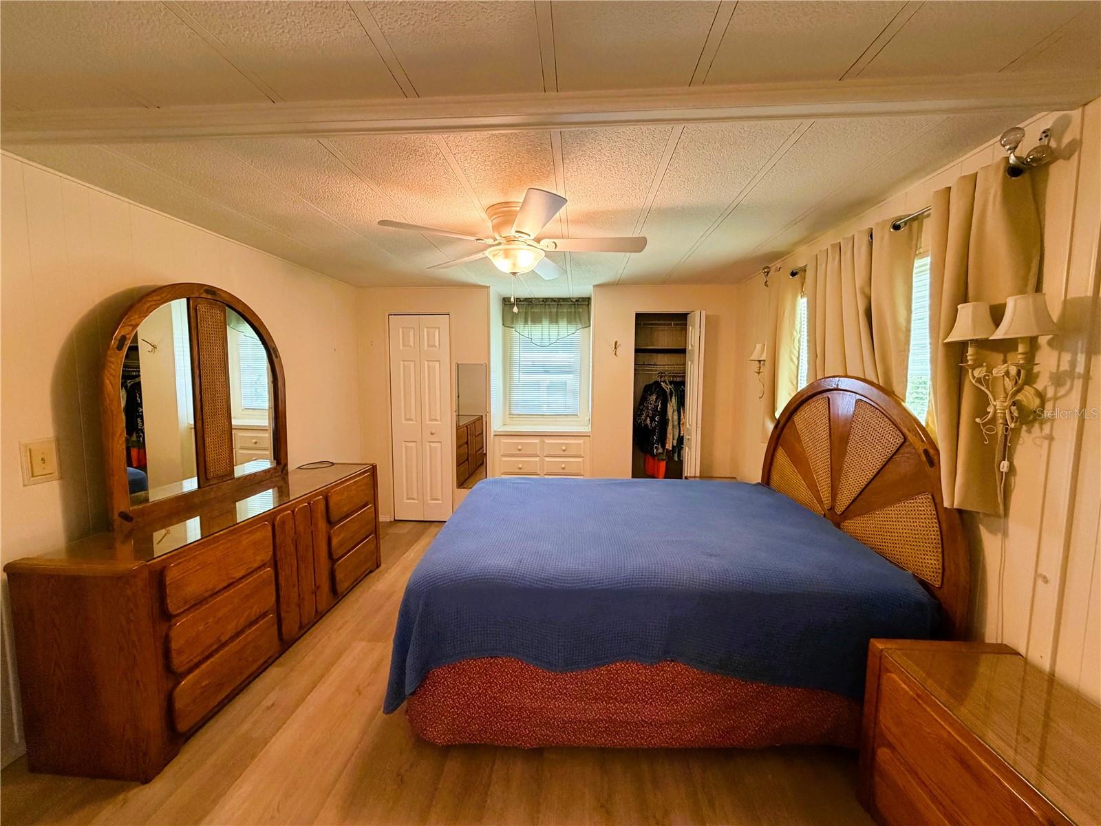 HAWTHORNE AT LEESBURG A COOP - Residential