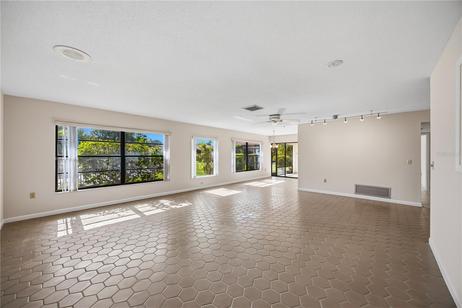 VIVIENDA PH II SEC II - Residential