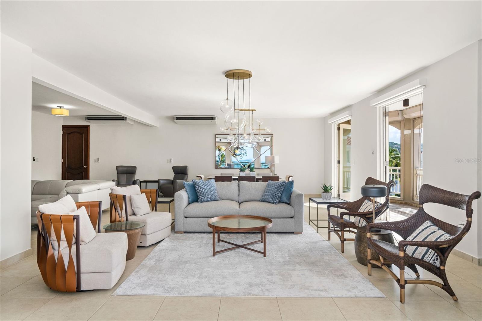 PLAZA DEL MAR - Residential