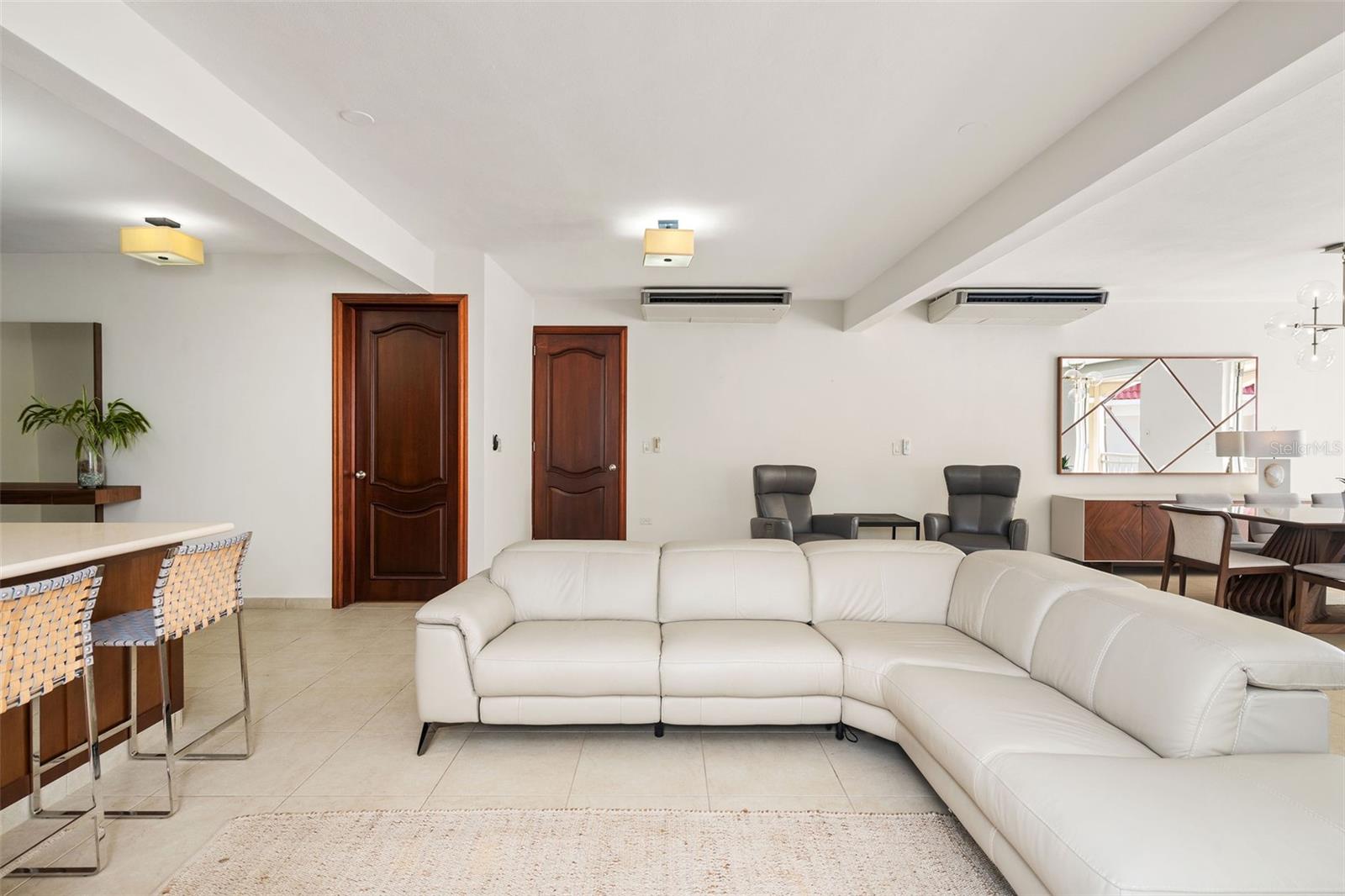 PLAZA DEL MAR - Residential