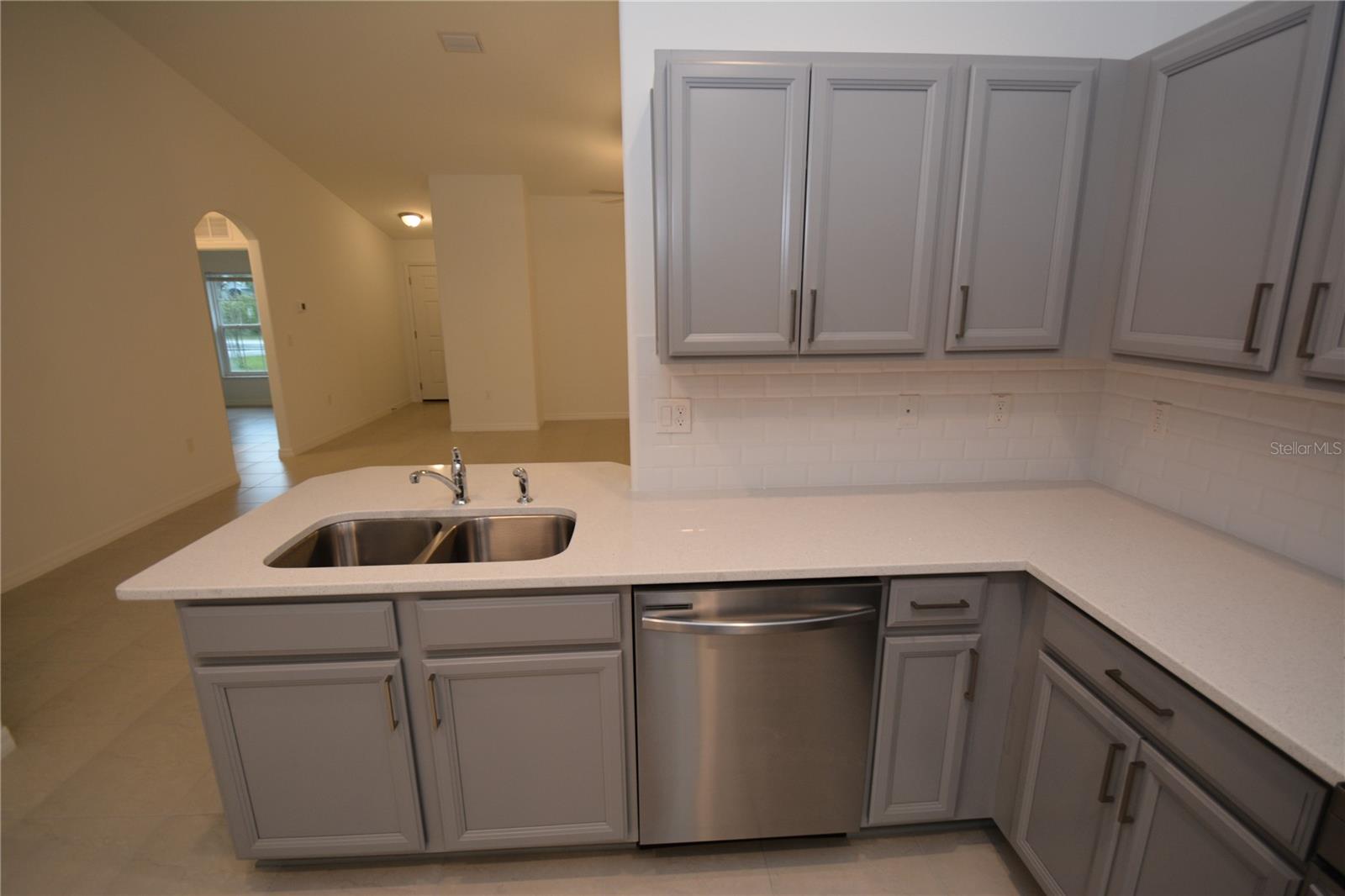 SEMINOLE WOODS - Residential Income