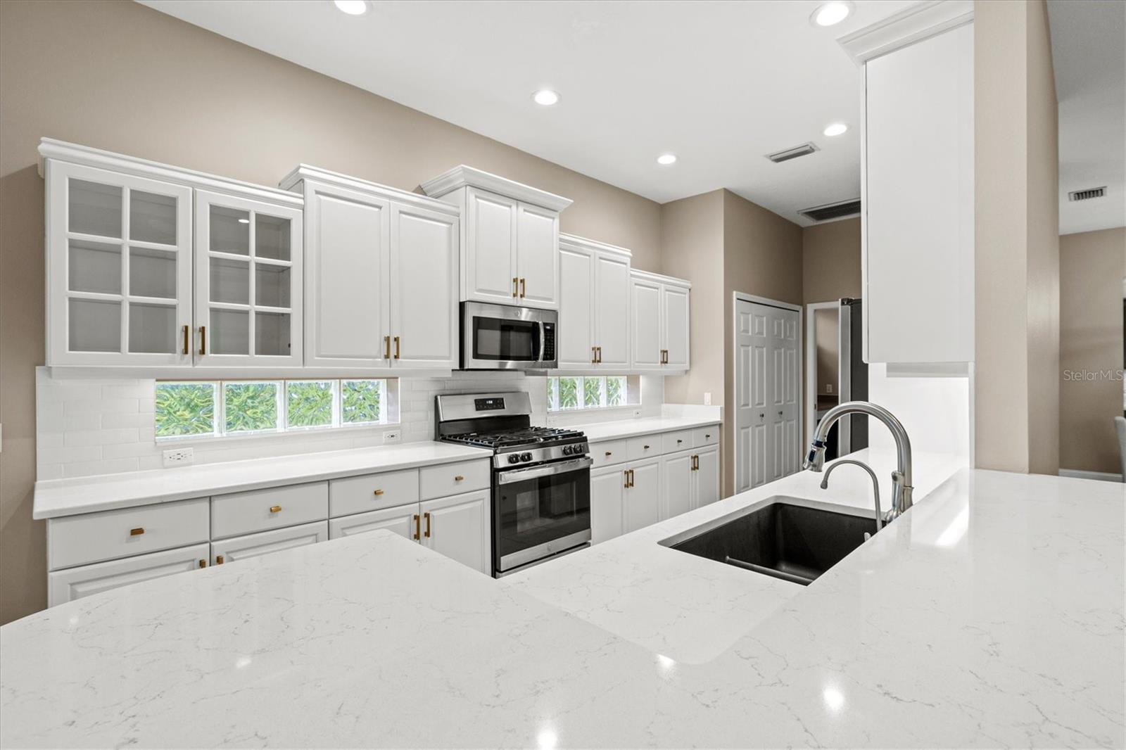 WILLOWBROOK - Residential