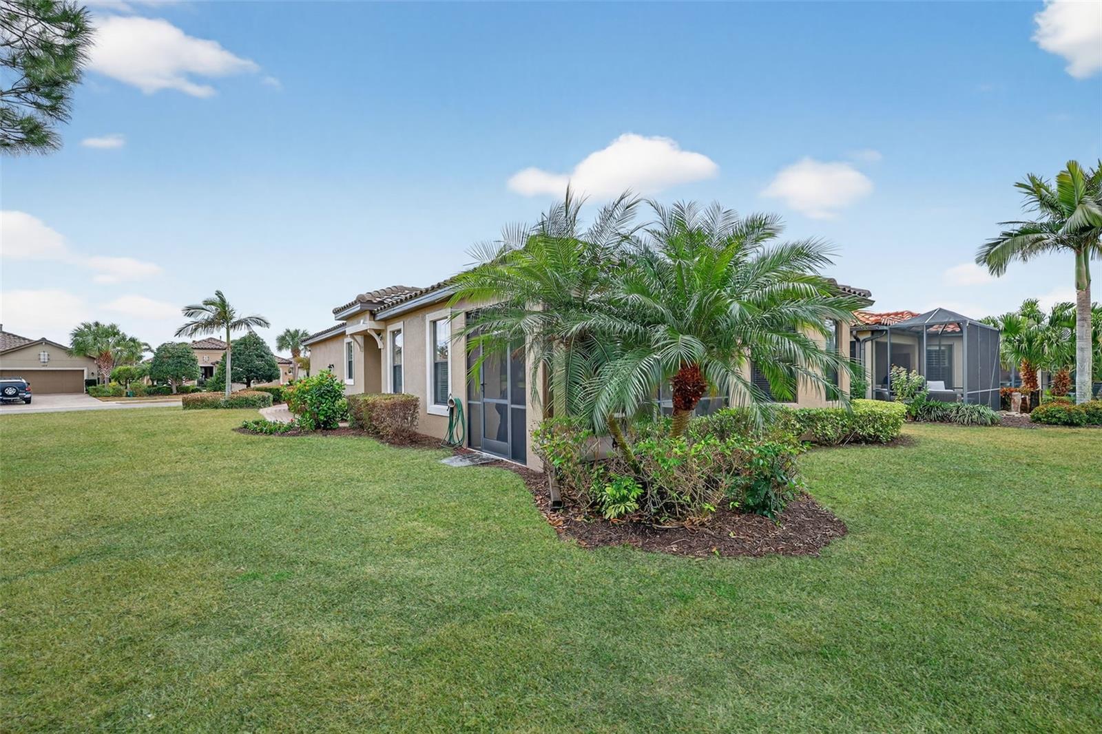 ESPLANADE - Residential