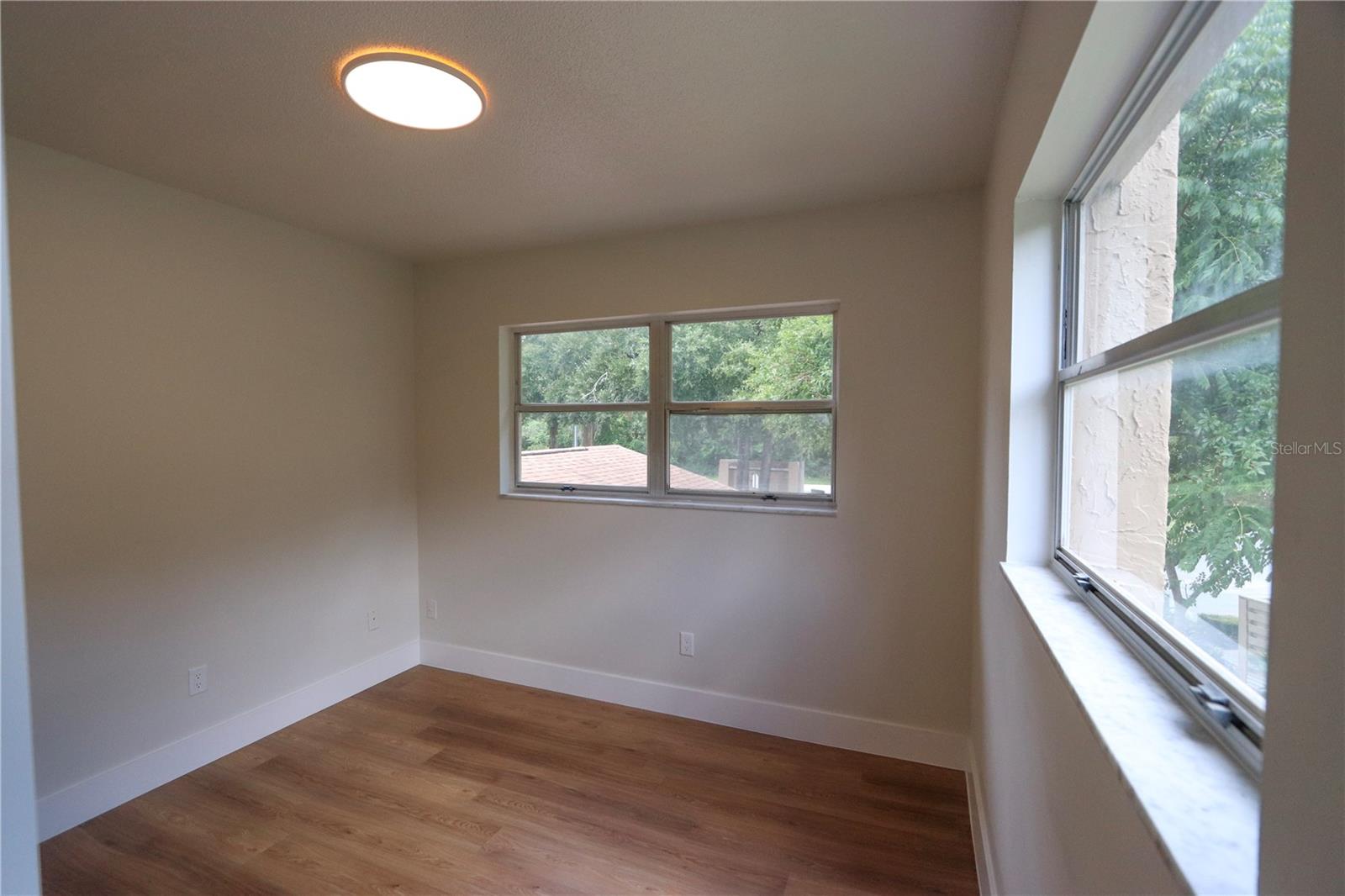 PARK LAKE TWNHS - Residential
