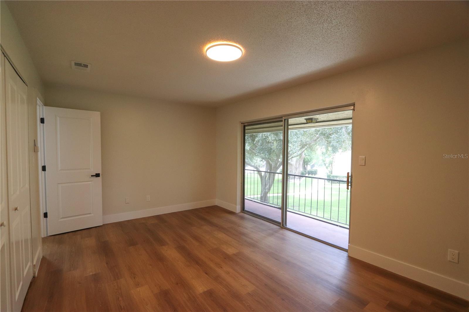 PARK LAKE TWNHS - Residential