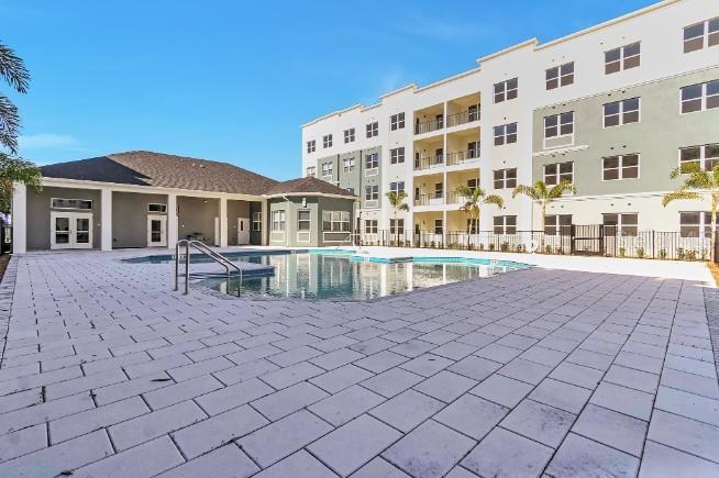 SANDLAKE STATION BLDG 2 - Residential