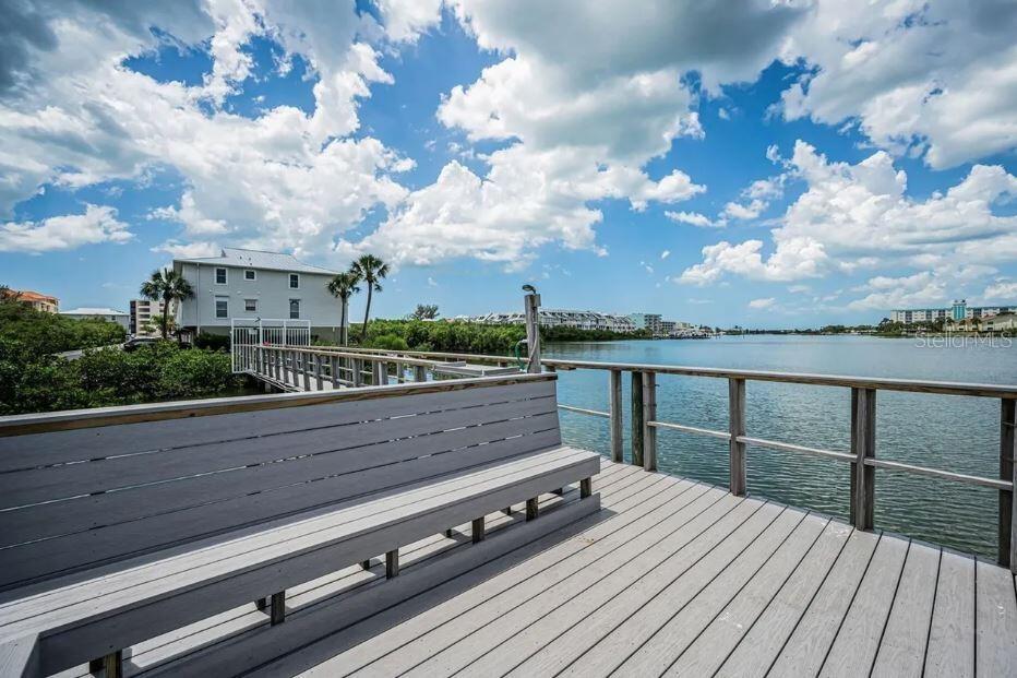 MARINERS POINTE OF INDIAN SHORES CONDO - Residential