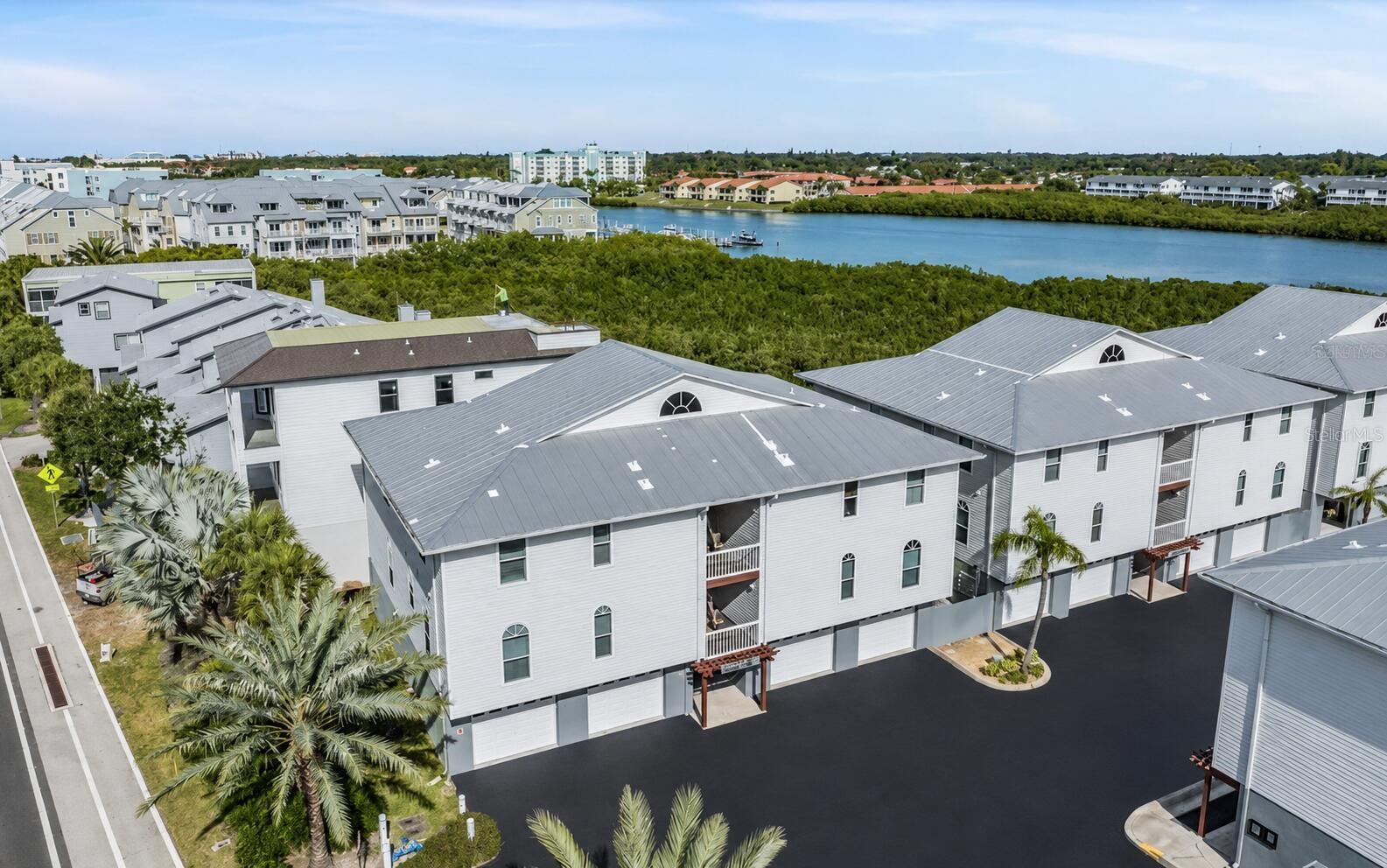 MARINERS POINTE OF INDIAN SHORES CONDO - Residential