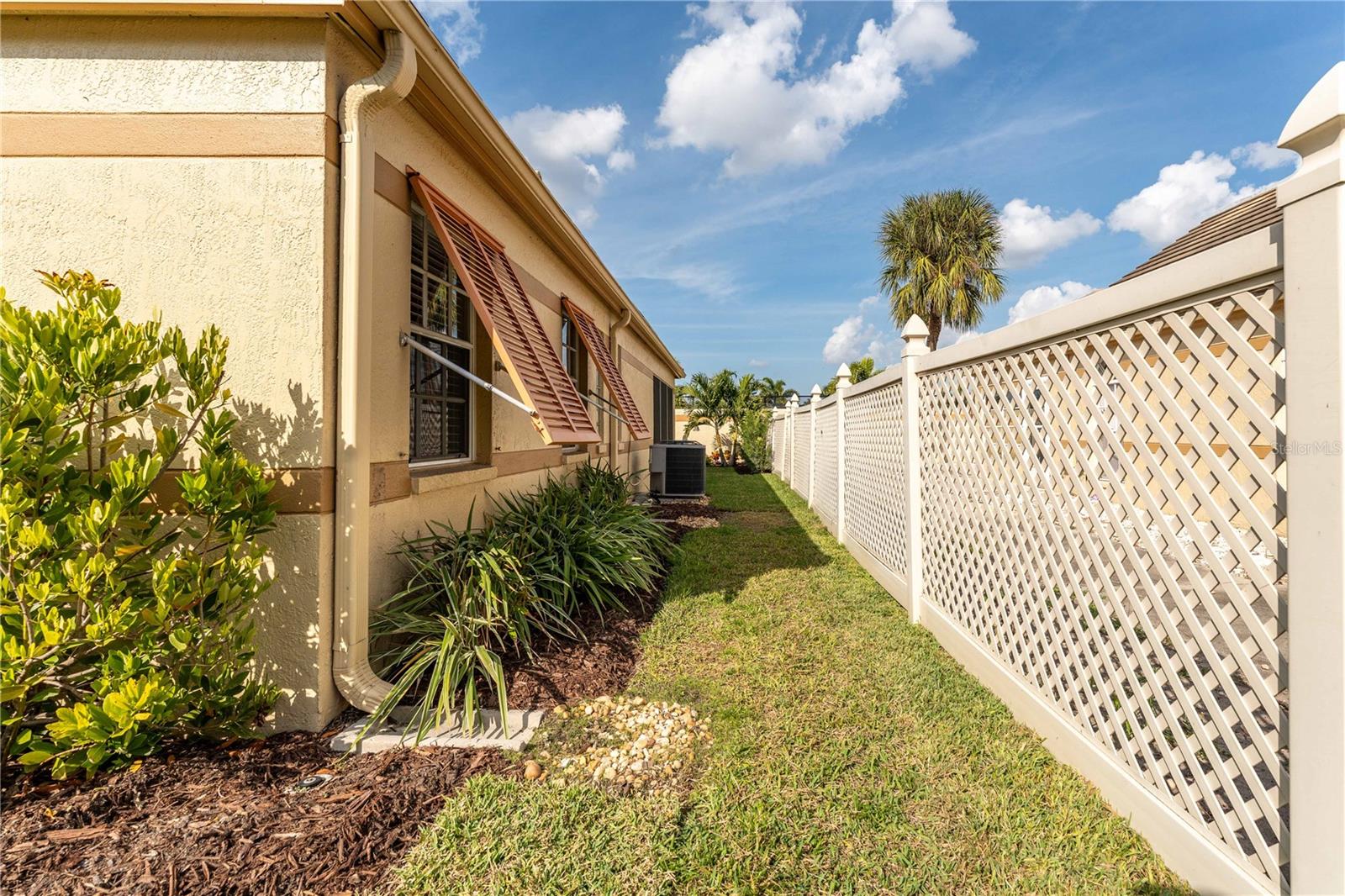 LAKEBRIDGE PH II & III - Residential