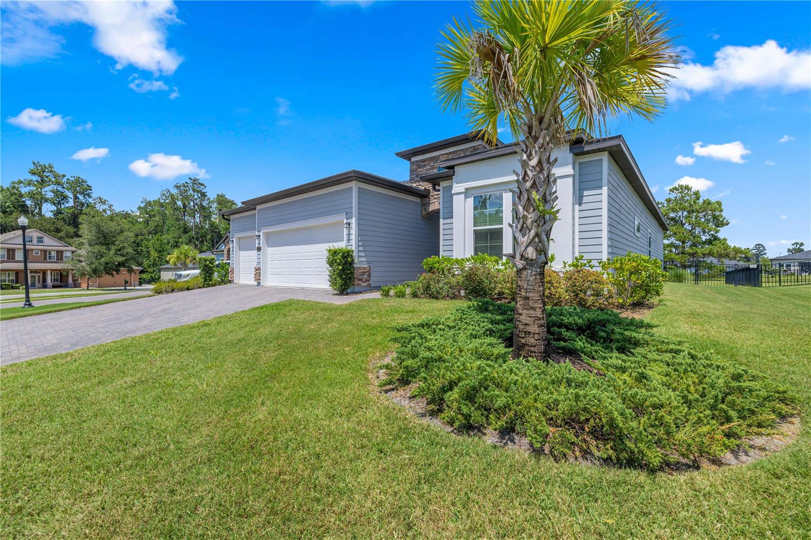 OAK HAMMOCK AT BELLECHASE - Residential