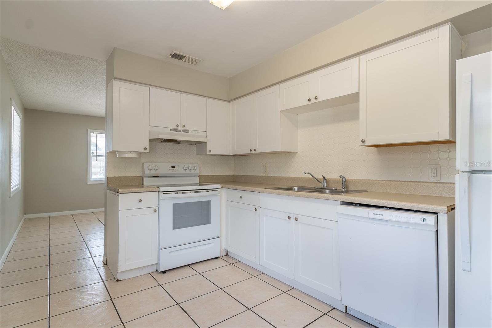CRESTRIDGE SUB THIRD ADD - Residential
