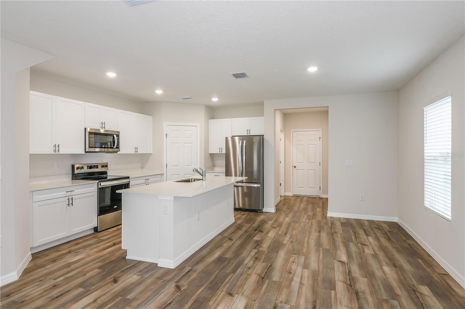 PASADENA WOODS - Residential