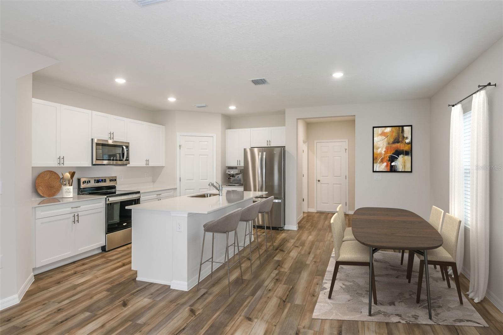 PASADENA WOODS - Residential