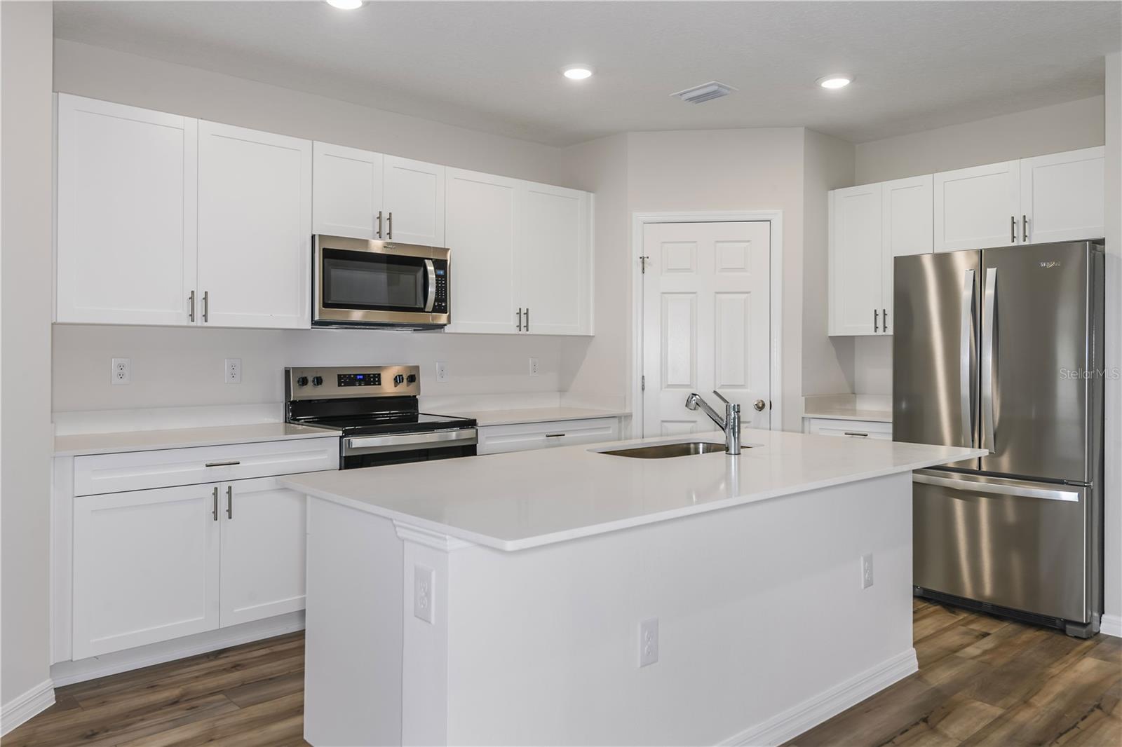 PASADENA WOODS - Residential