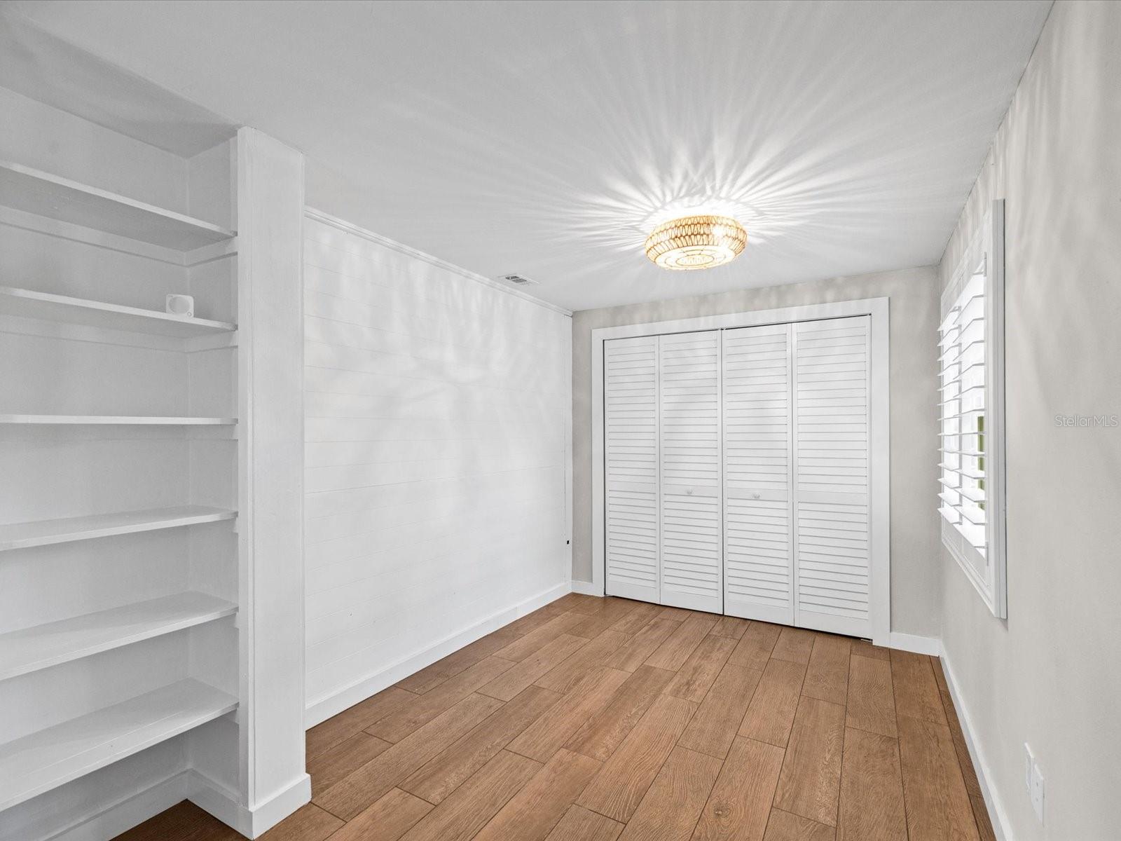 HALGREEN MANOR-UNIT 1 - Residential