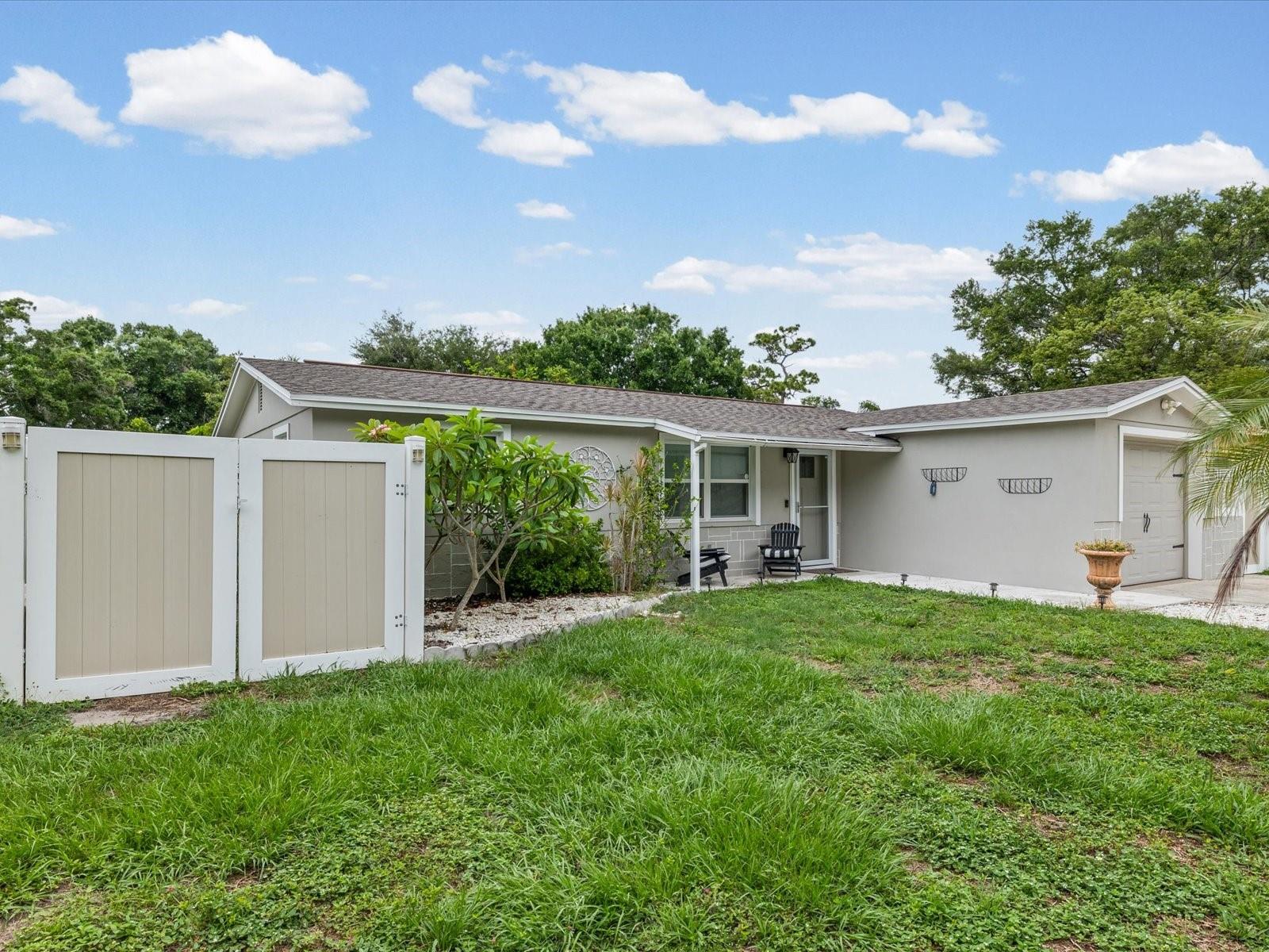 HALGREEN MANOR-UNIT 1 - Residential