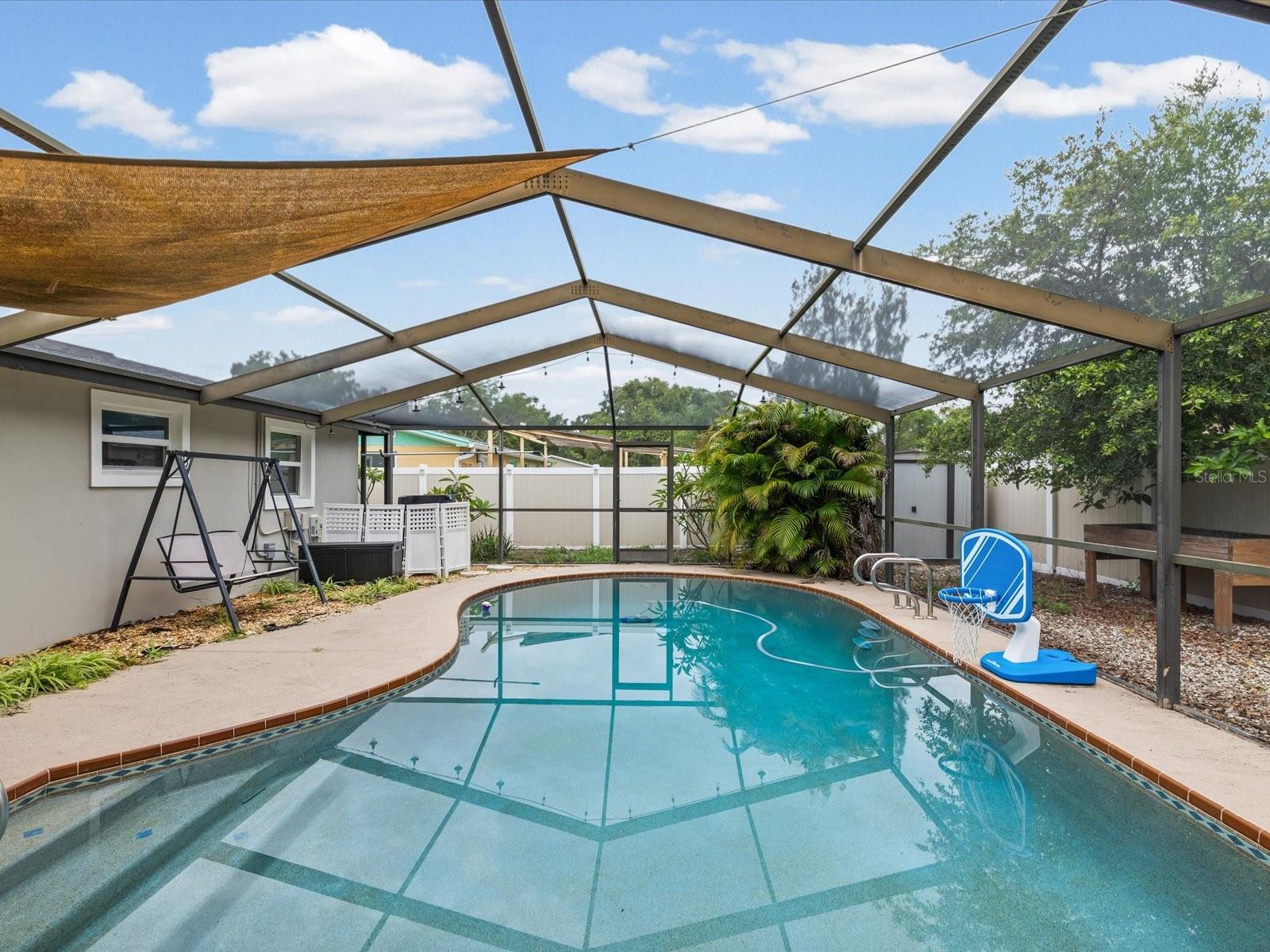 HALGREEN MANOR-UNIT 1 - Residential