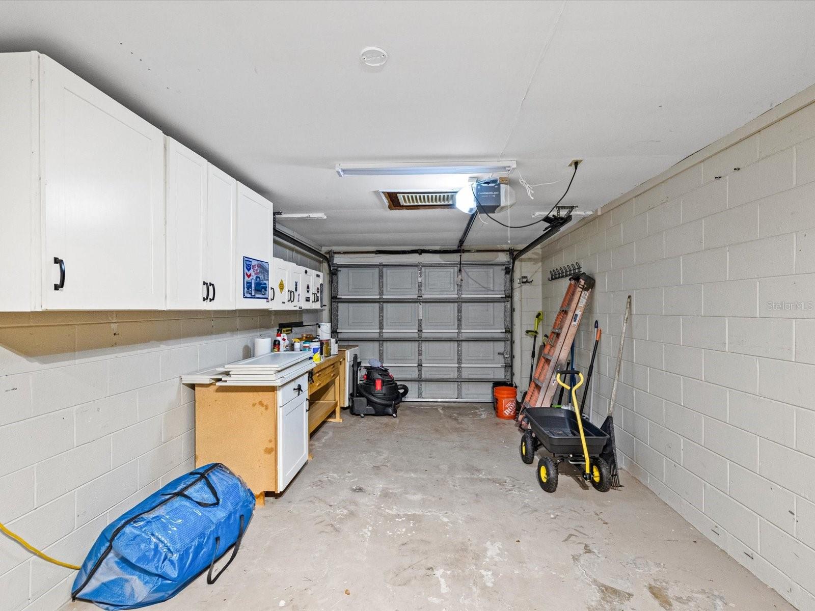HALGREEN MANOR-UNIT 1 - Residential
