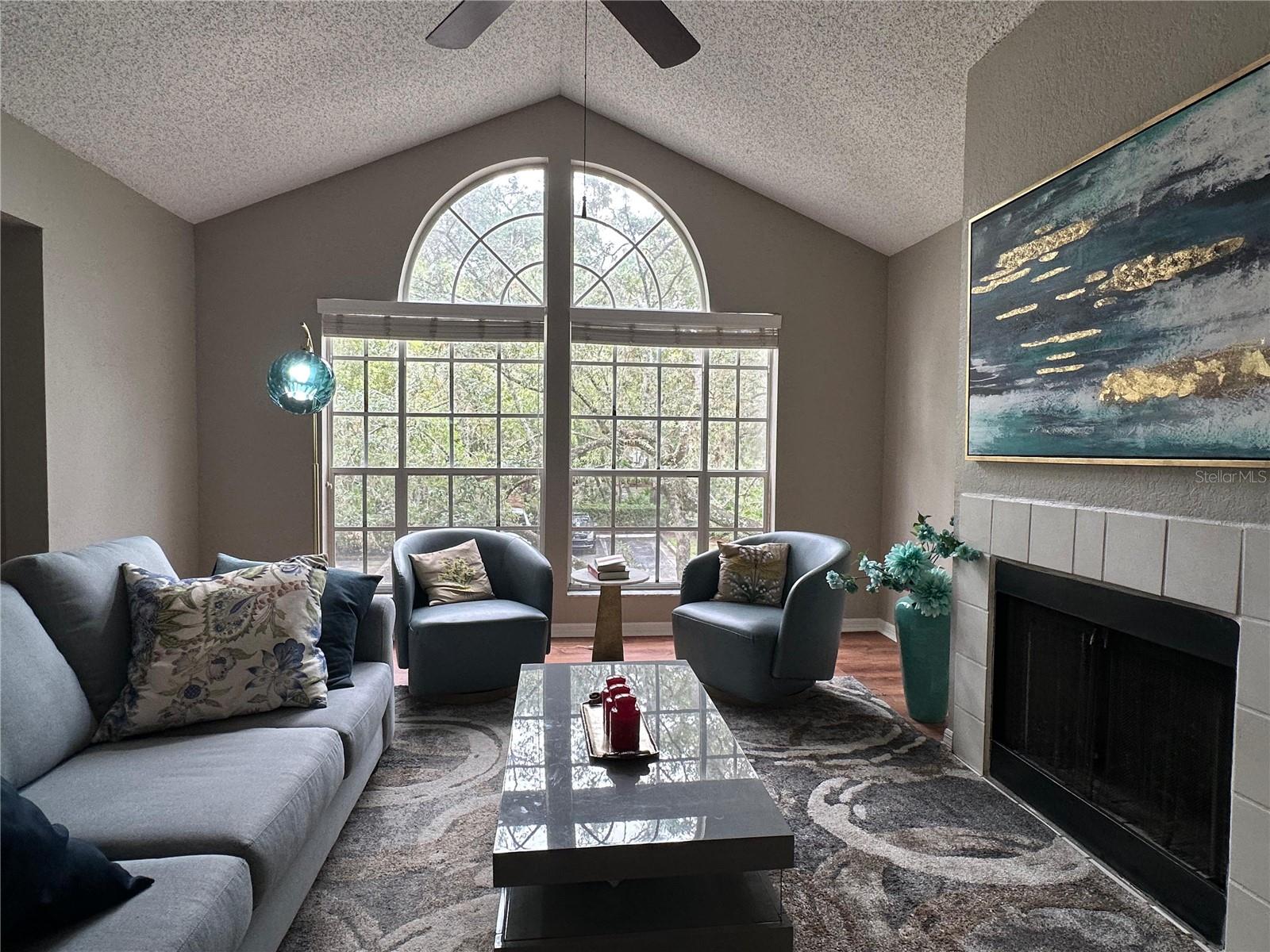 HUNTERS CHASE CONDO PH 1 - Residential