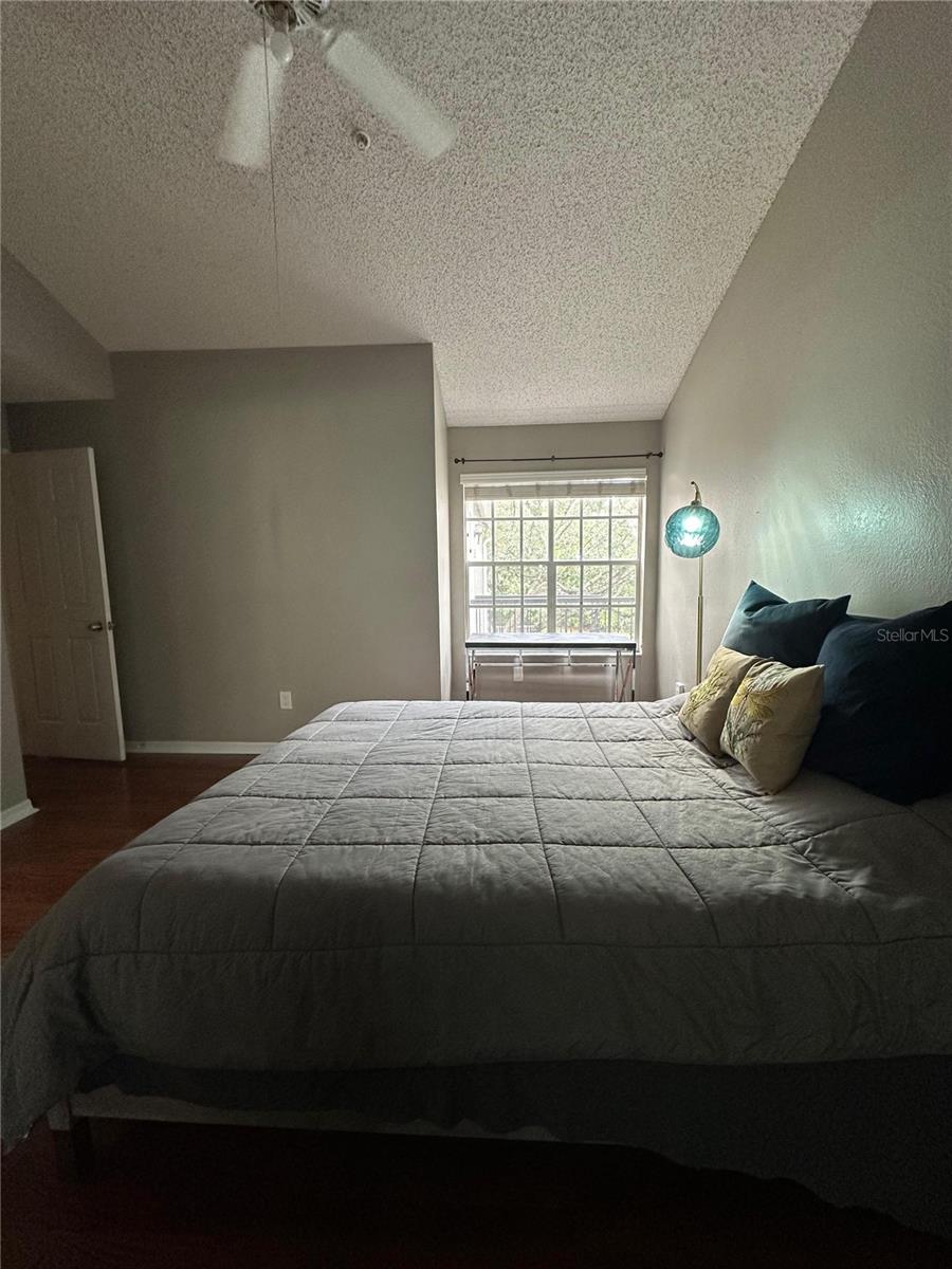 HUNTERS CHASE CONDO PH 1 - Residential