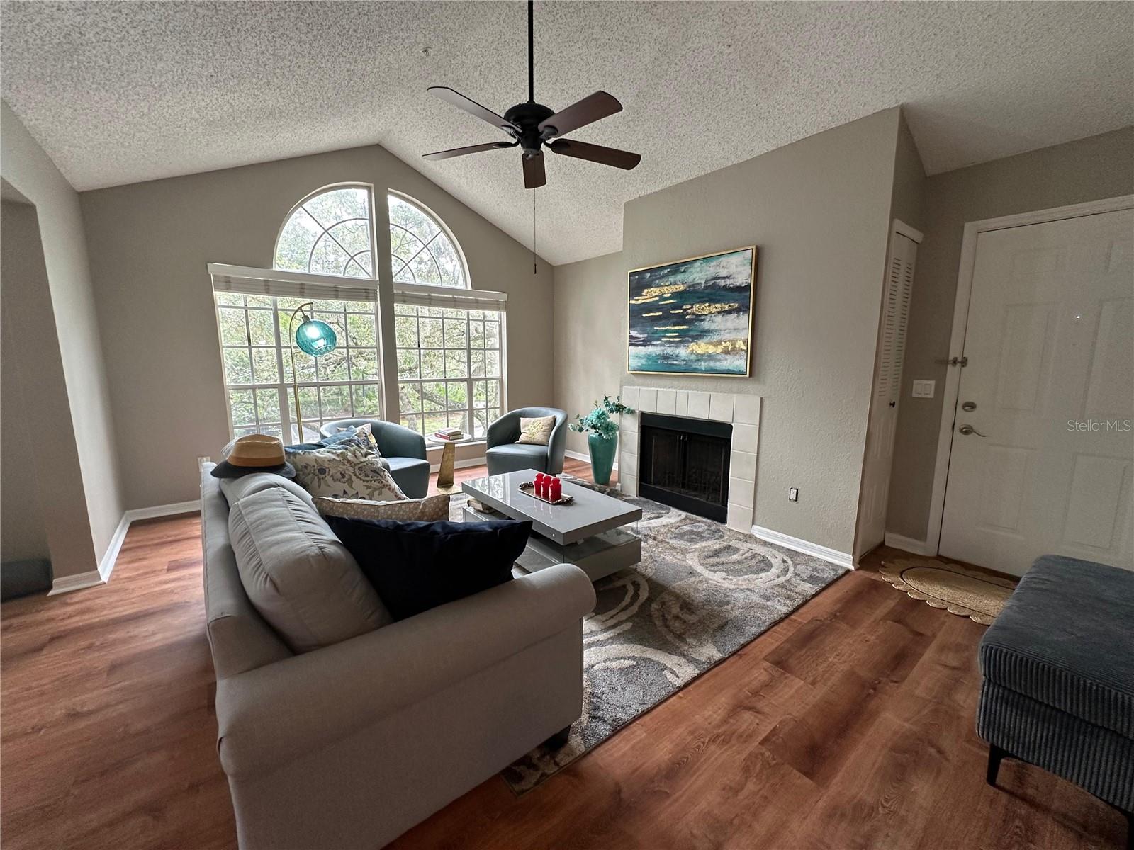HUNTERS CHASE CONDO PH 1 - Residential