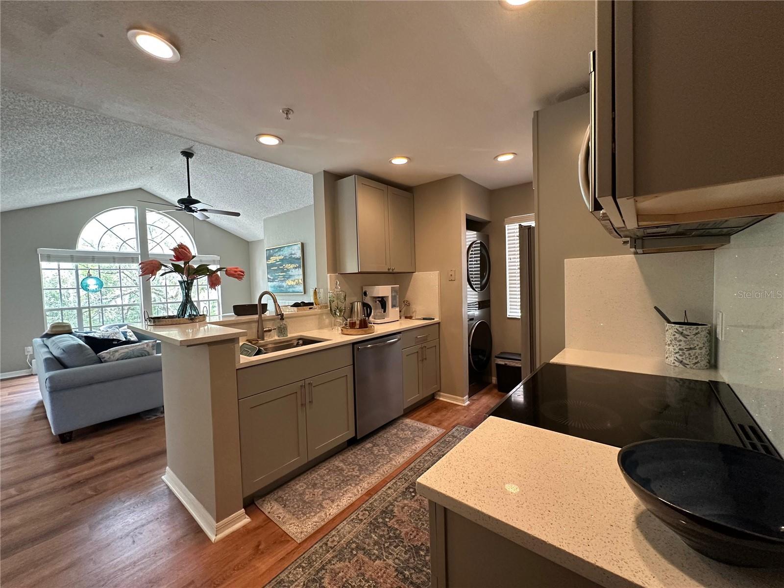 HUNTERS CHASE CONDO PH 1 - Residential