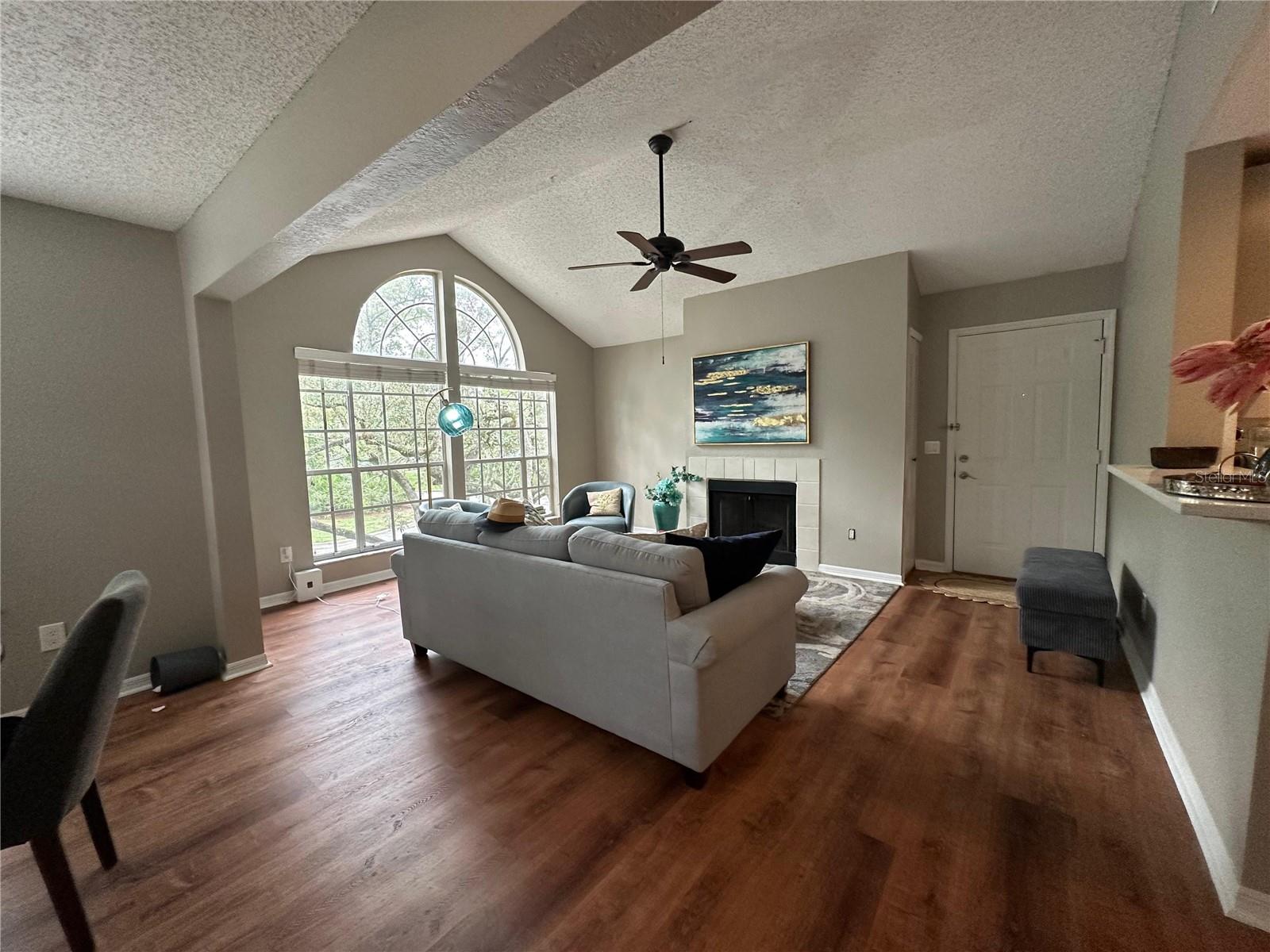 HUNTERS CHASE CONDO PH 1 - Residential