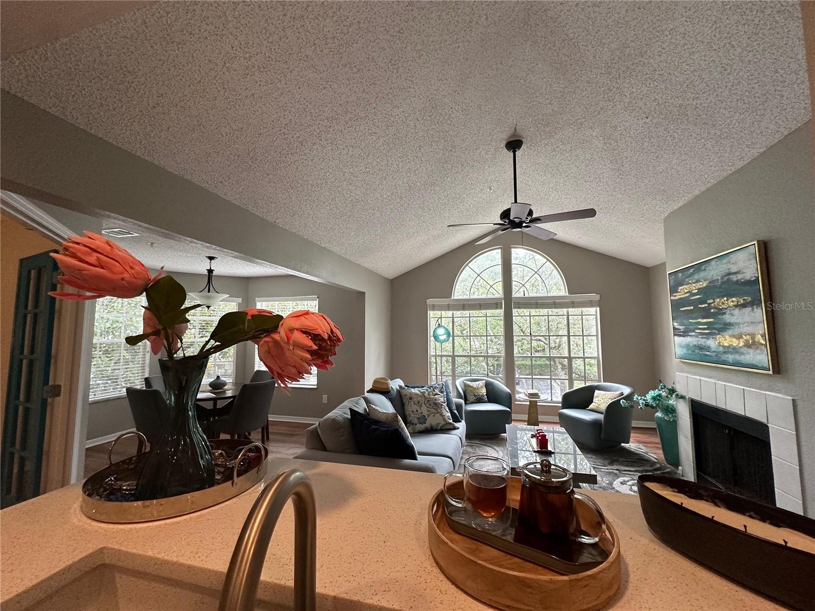 HUNTERS CHASE CONDO PH 1 - Residential