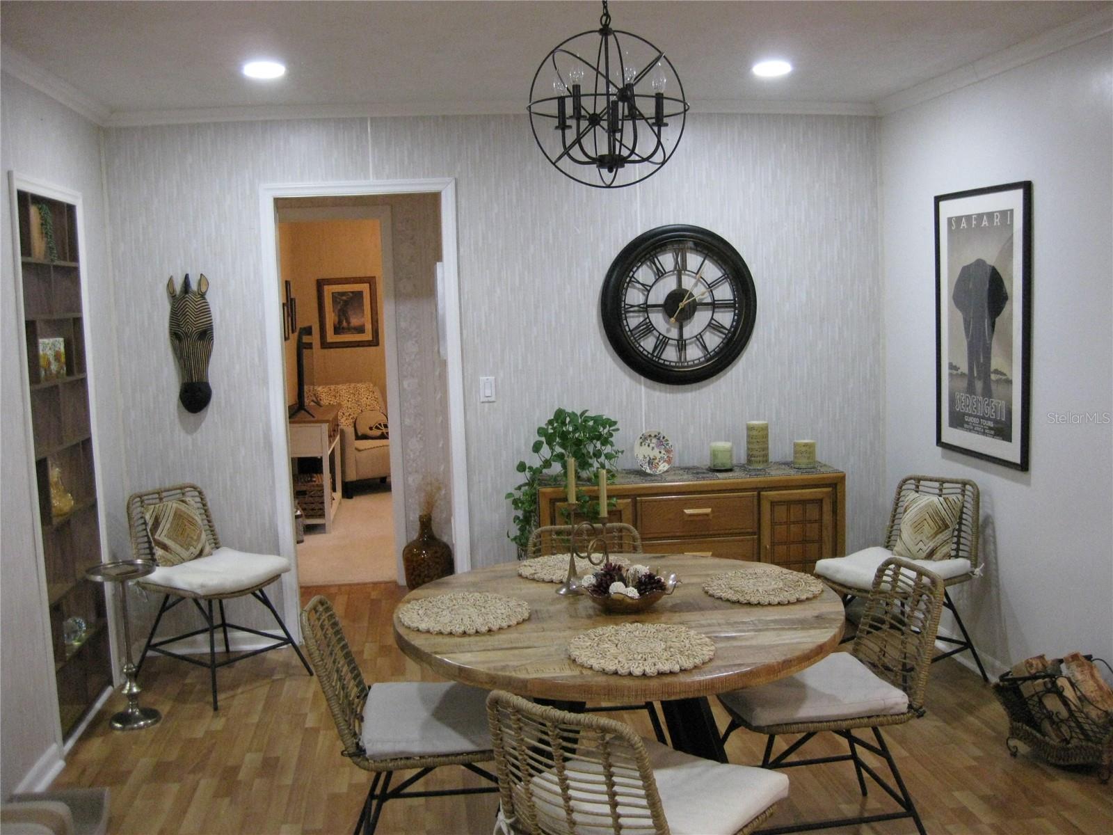 WOODLAND HILLS - Residential