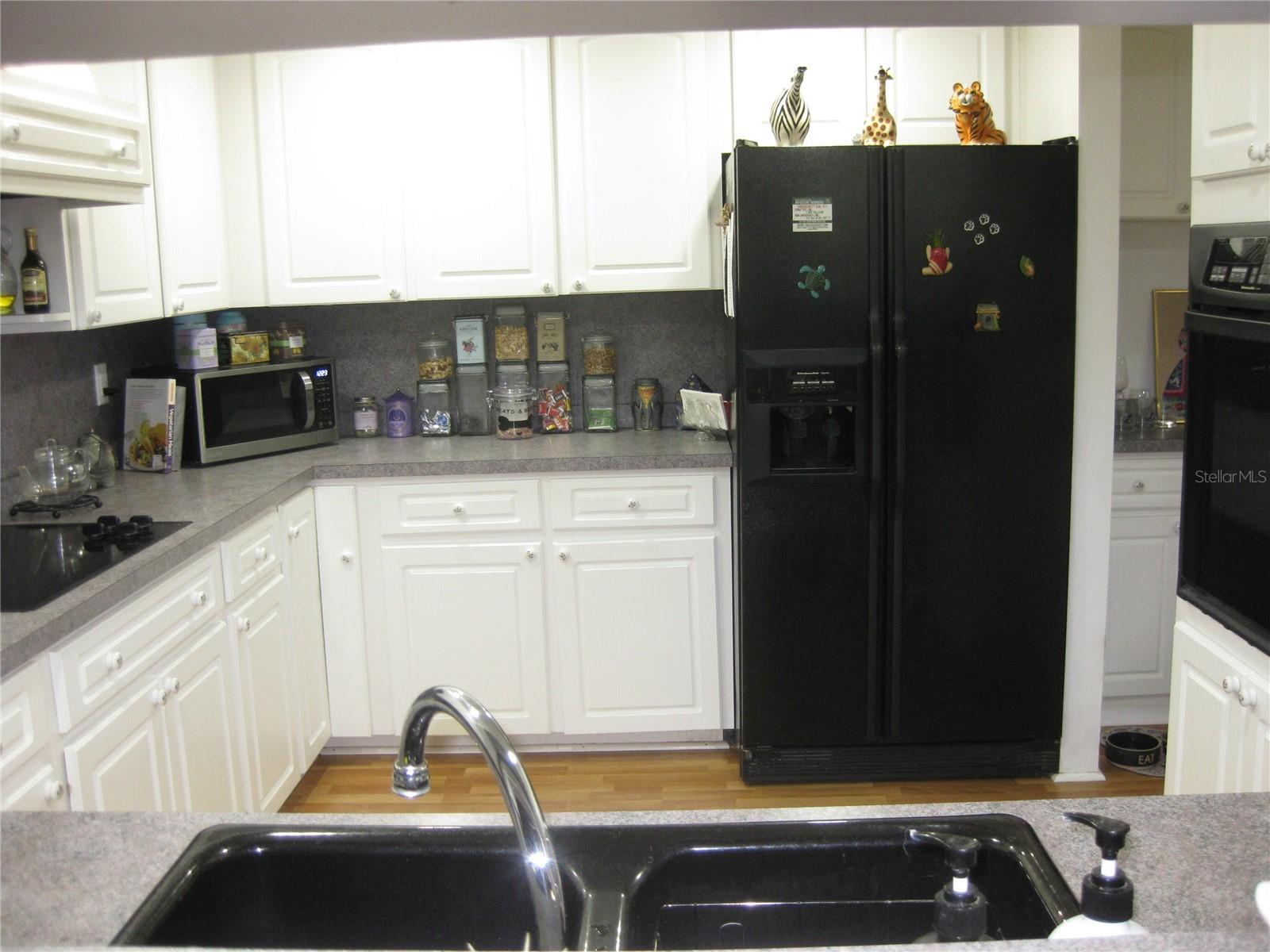 WOODLAND HILLS - Residential