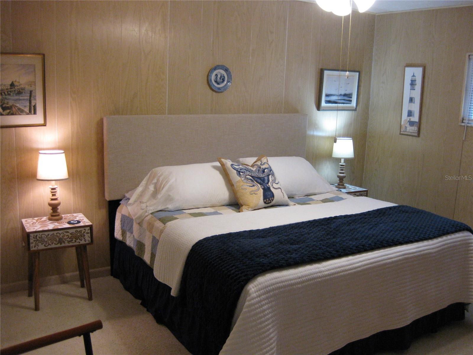 WOODLAND HILLS - Residential