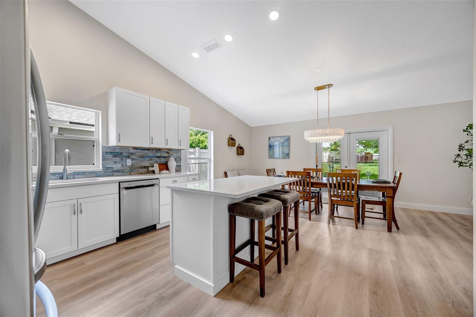 VALRICO VISTA - Residential