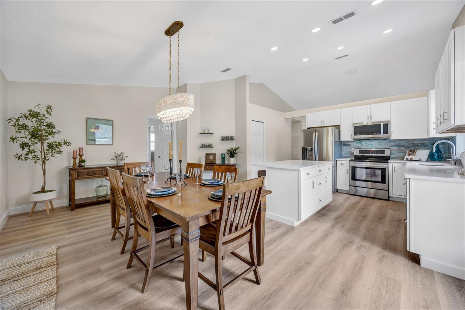 VALRICO VISTA - Residential