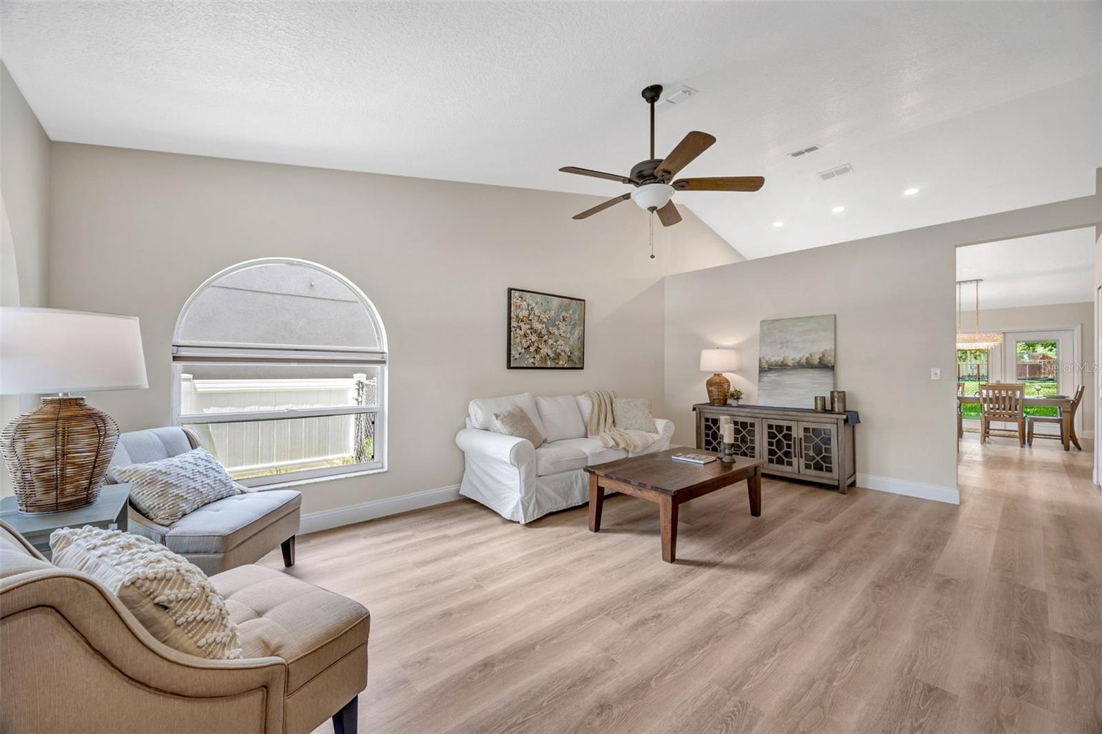 VALRICO VISTA - Residential