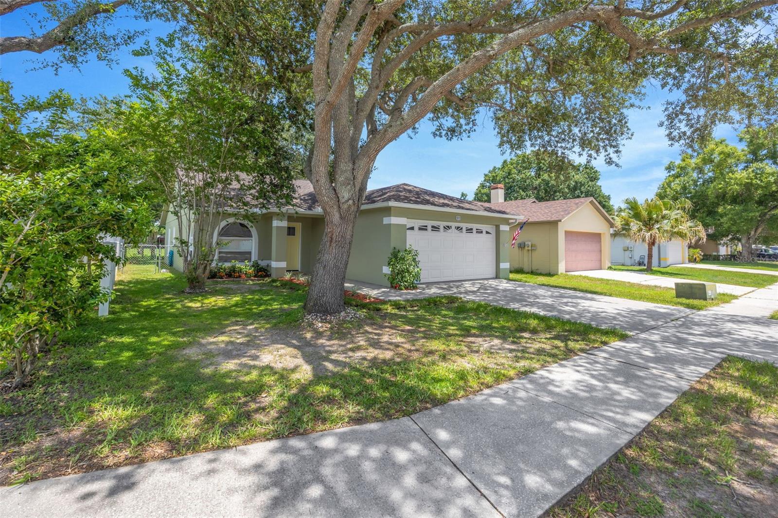VALRICO VISTA - Residential