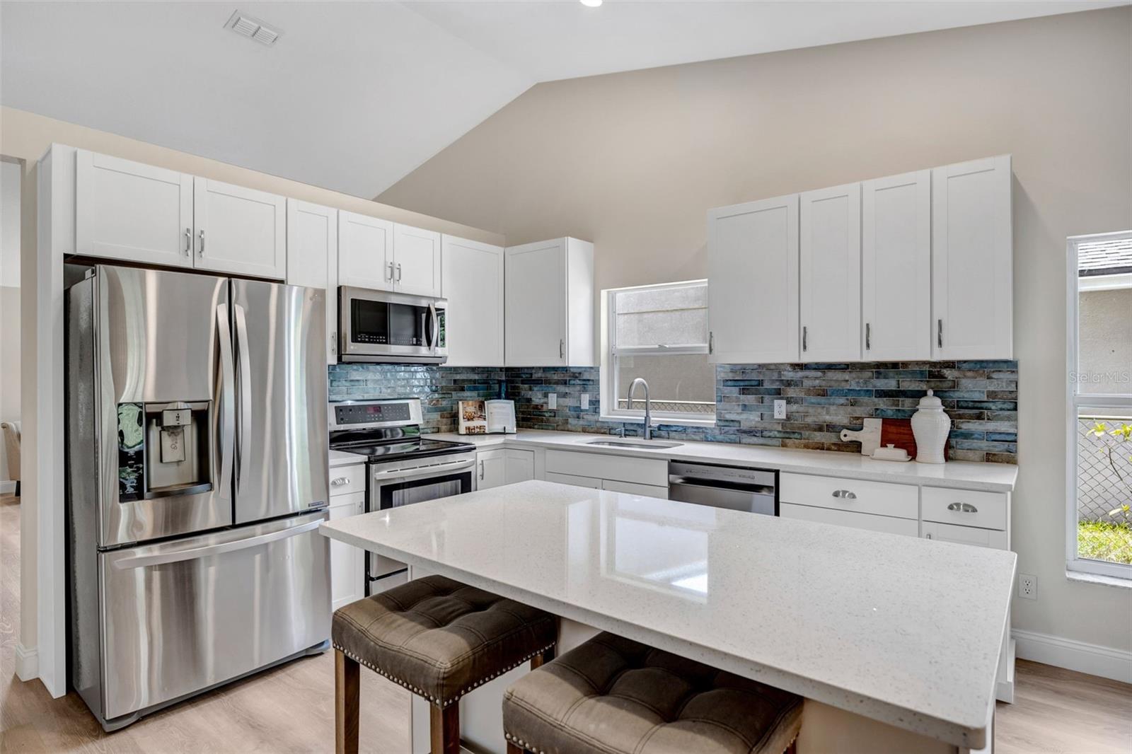 VALRICO VISTA - Residential