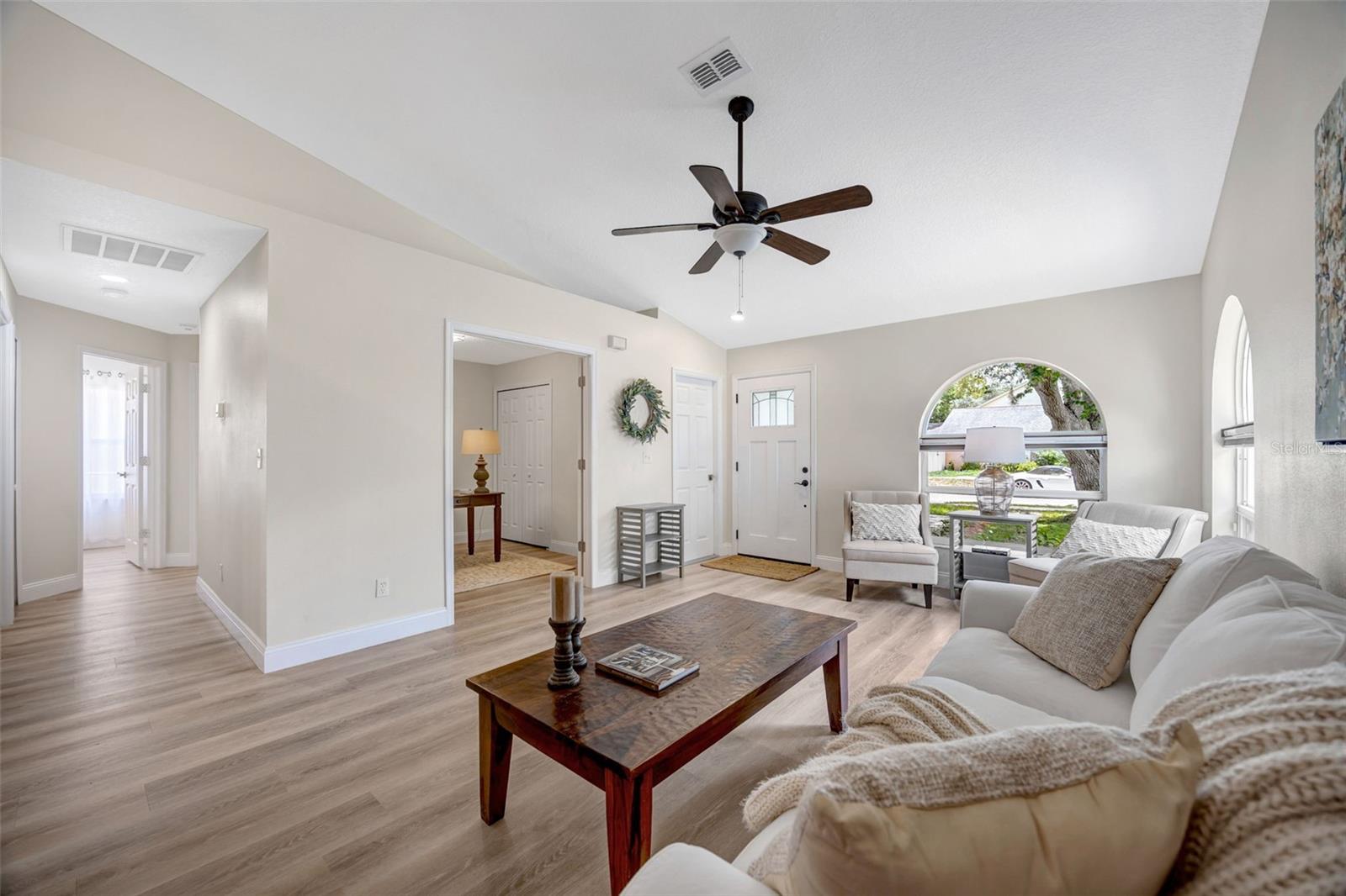 VALRICO VISTA - Residential