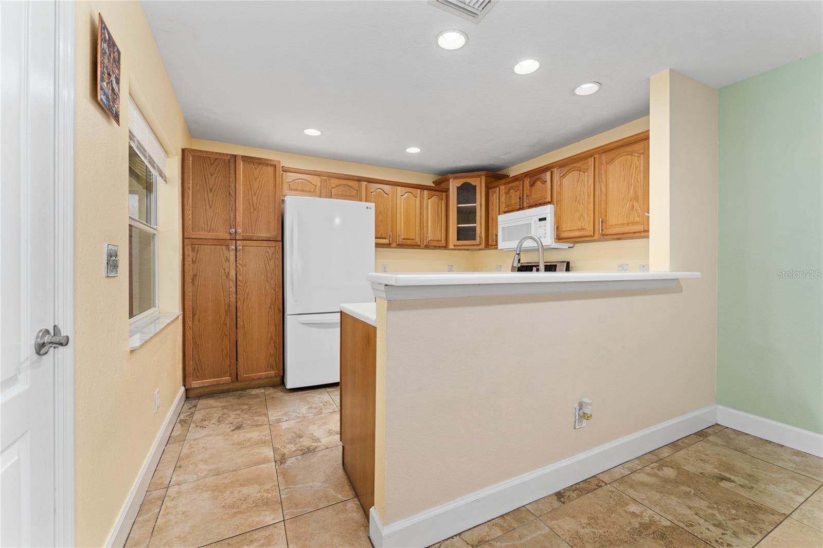 OAK TREE GARDENS TWNHMS - Residential