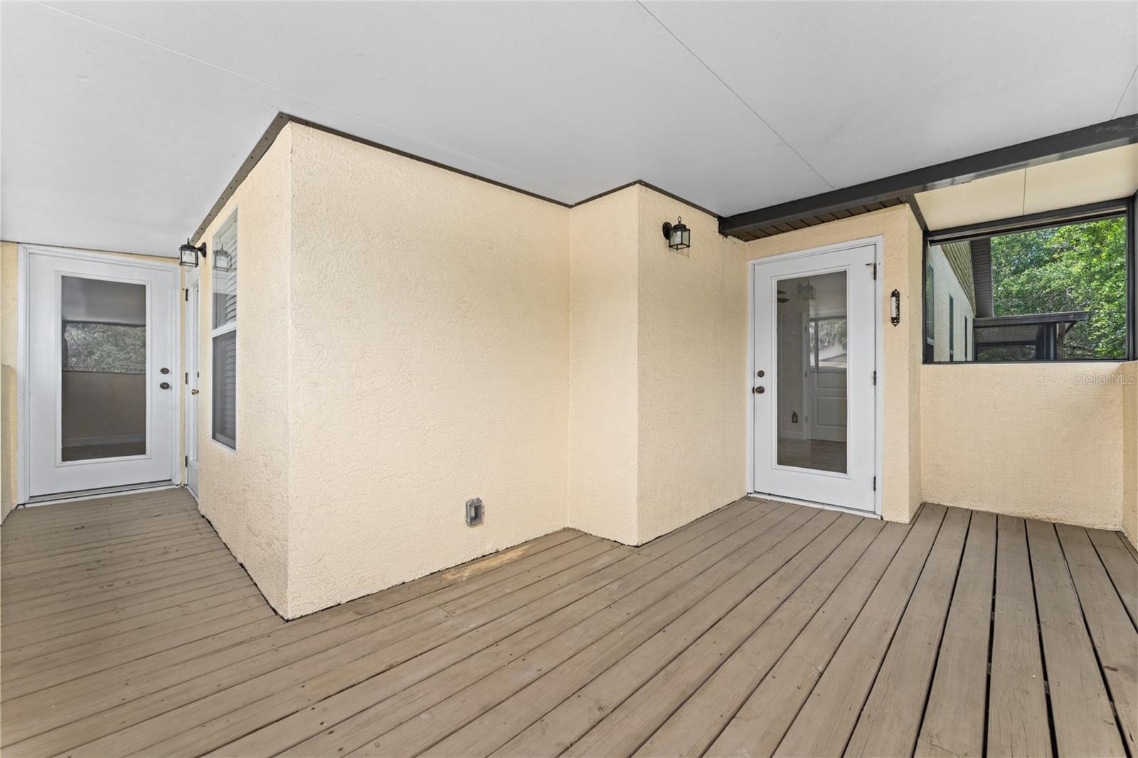 OAK TREE GARDENS TWNHMS - Residential