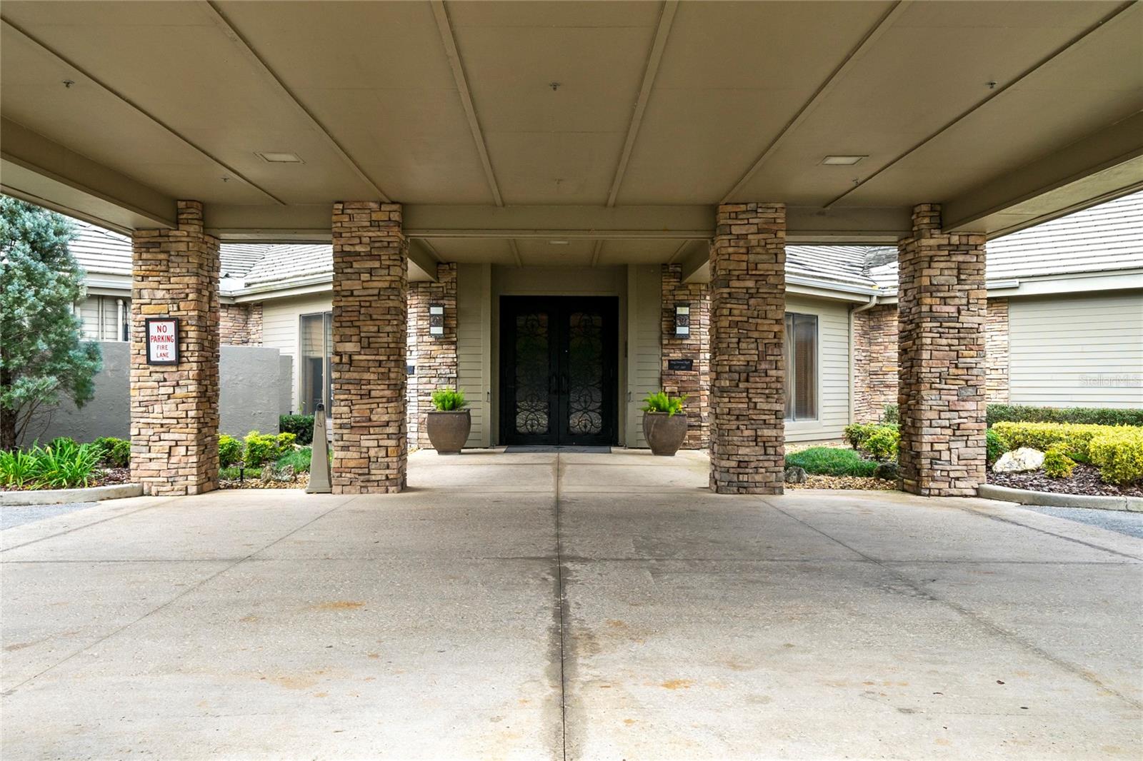 BERMUDA DUNES VILLAGE - Residential